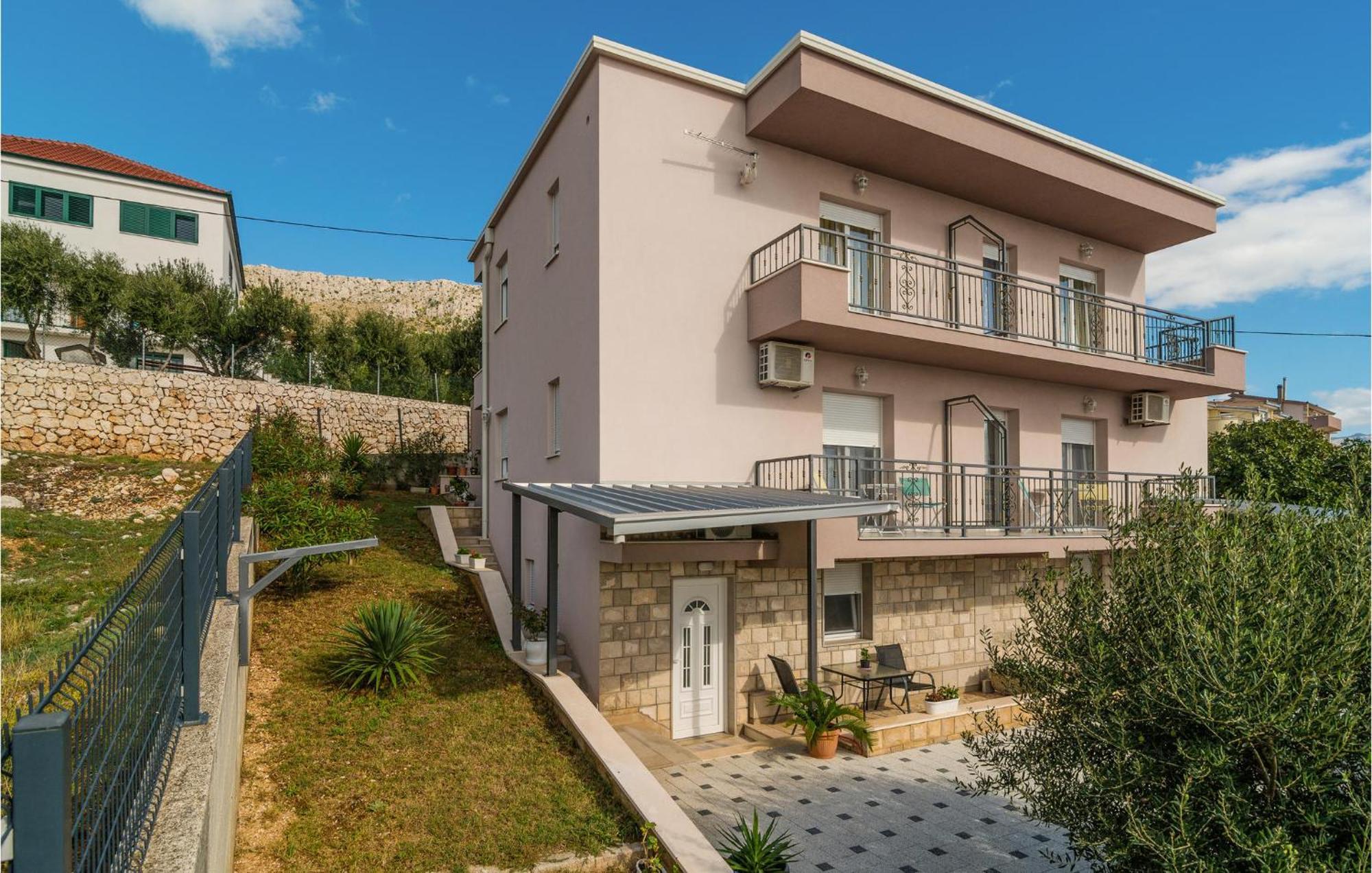 2 Bedroom Awesome Apartment In Mali Rat Sumpetar 외부 사진