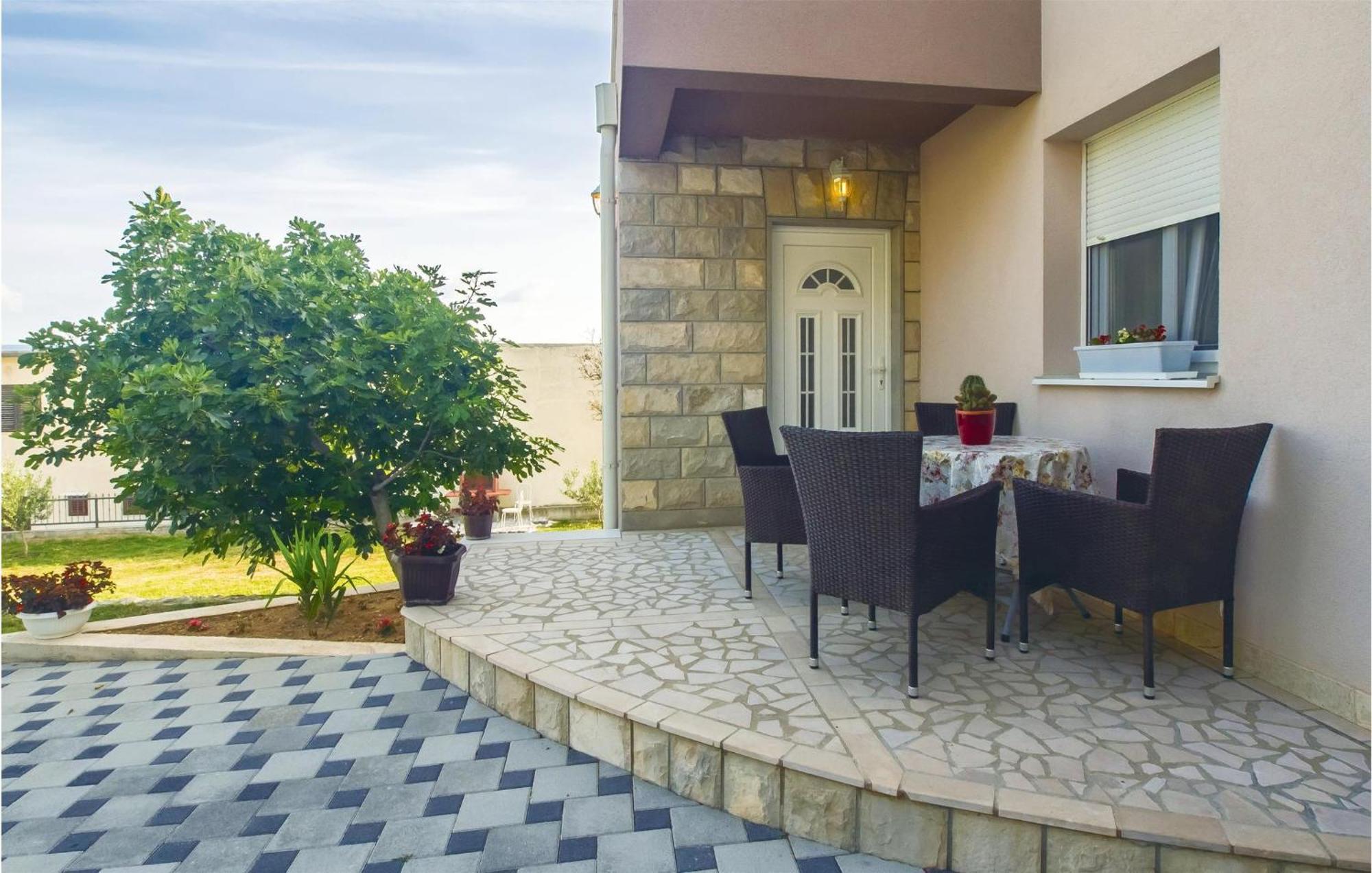 2 Bedroom Awesome Apartment In Mali Rat Sumpetar 외부 사진